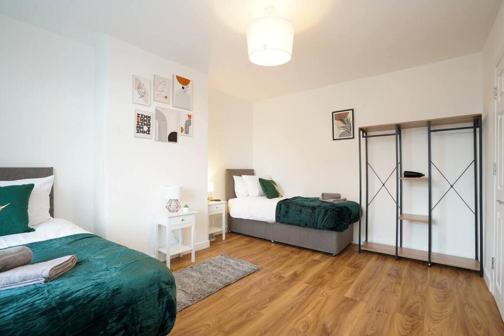 3 Bedroom Home With Free Parking Leeds  Kültér fotó