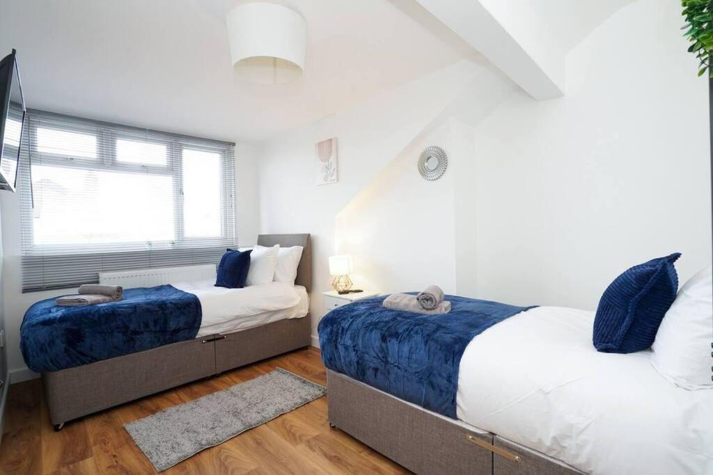 3 Bedroom Home With Free Parking Leeds  Kültér fotó